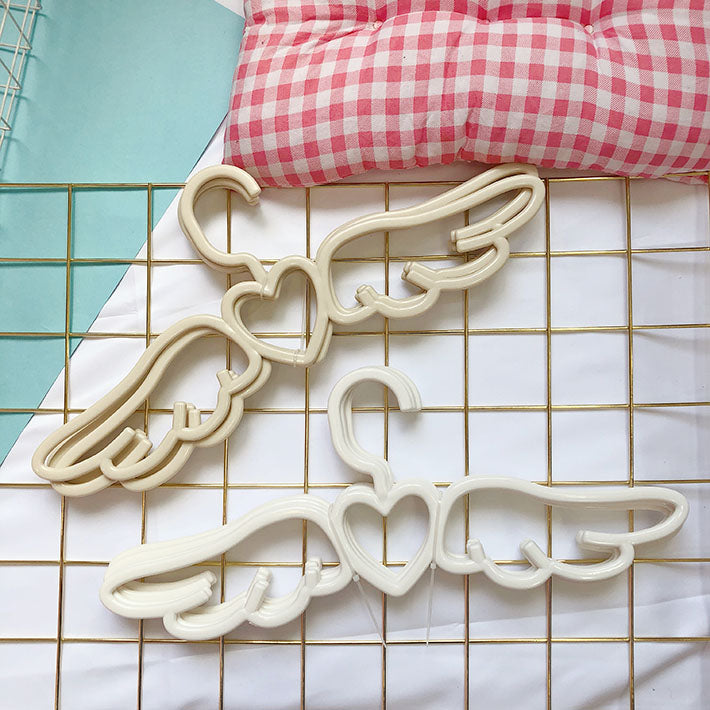 Love Angel Wings Hanger YV40871