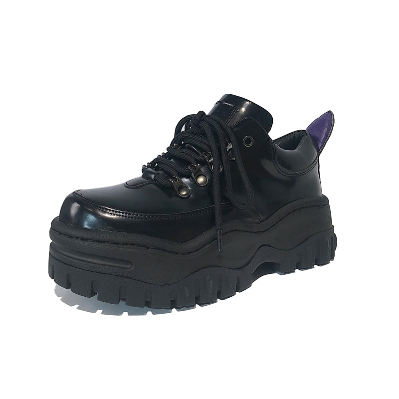 Black primary color shoes yv46059