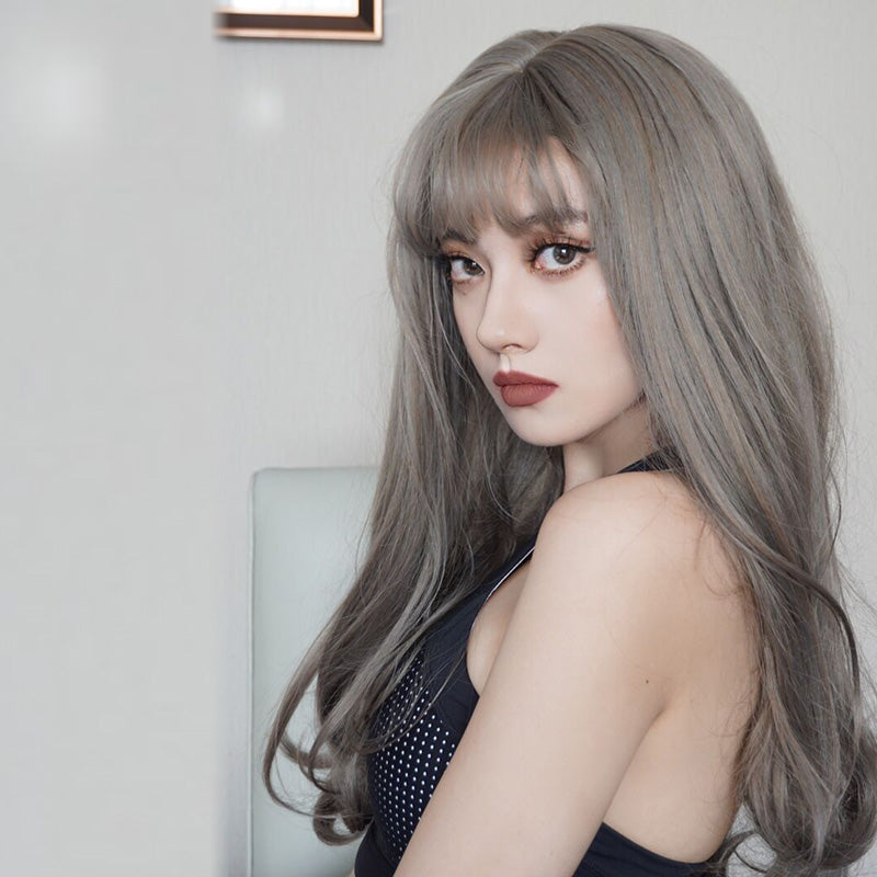 Lisa with the same gray wig YV42520