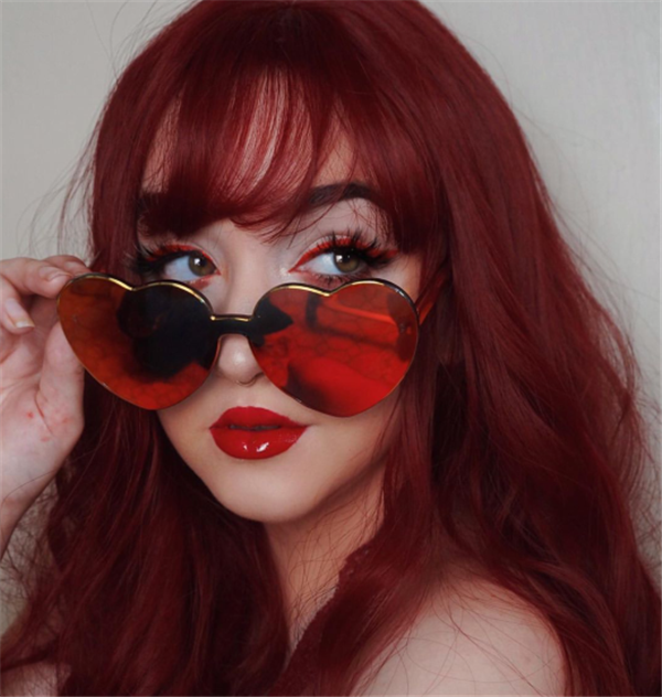 Review for blood color rose air bangs roll wig YV40479