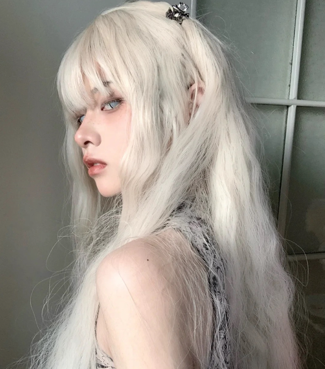 Review for Lolita Golden long curly wig yv30916