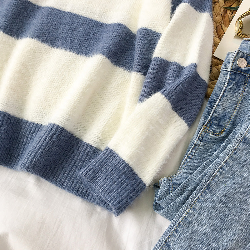 Blue striped turtleneck sweater YV40874