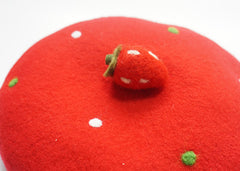 Lolita strawberry beret yv40615