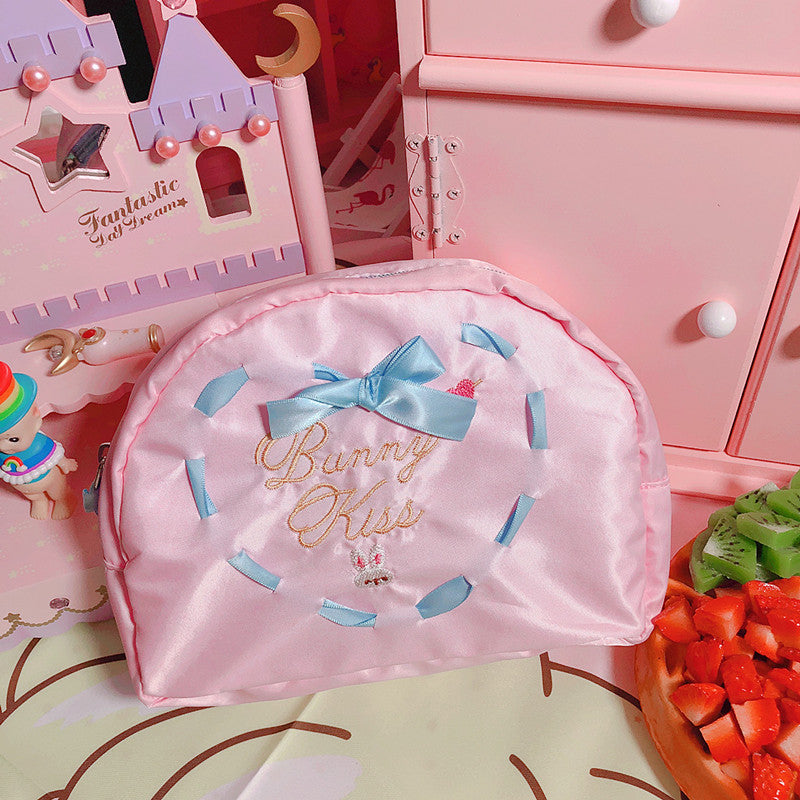 Embroidered bow cosmetic bag YV41068