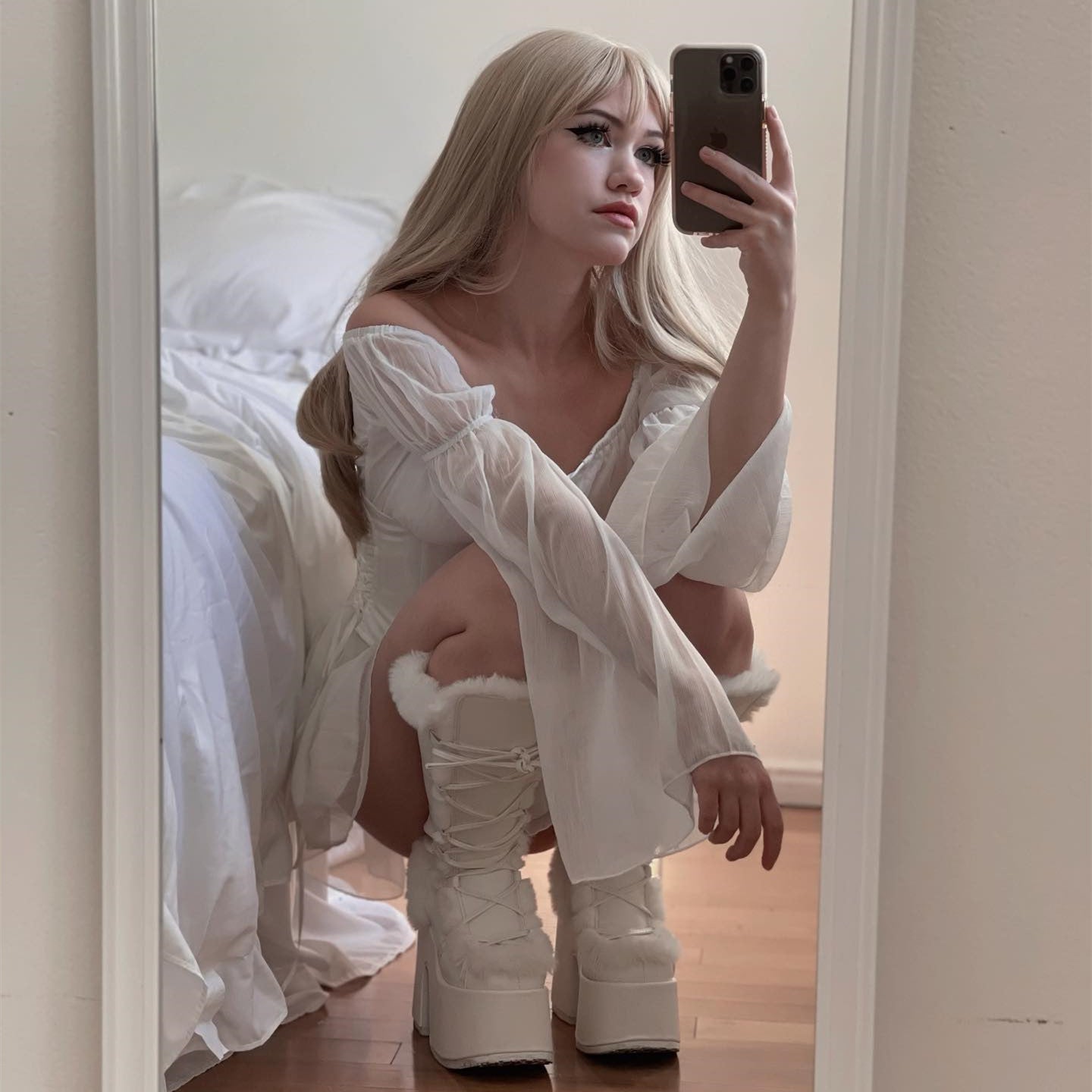 Review for Youvimi princess cut milk blonde wig YV42692 main image 1